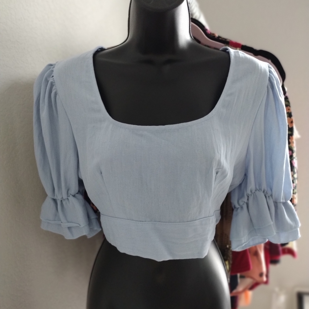 Boohoo Blue crop back tie shirt